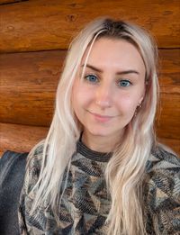 Bio image for Holly Pridmore